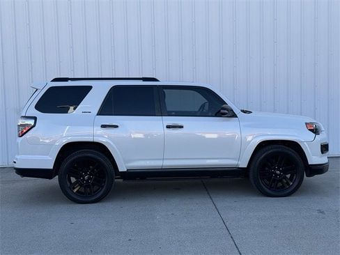 Used 2020 Toyota 4Runner Limited image 3
