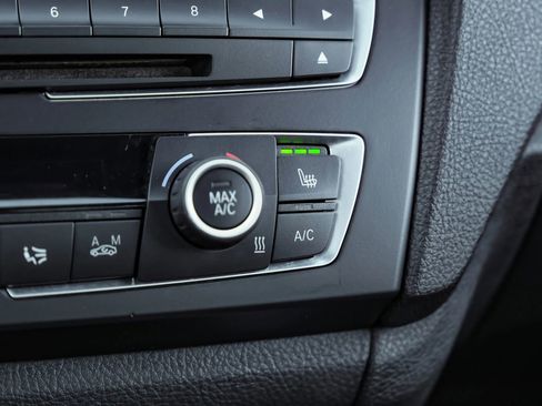 Used 2015 BMW M235i Coupe image 39