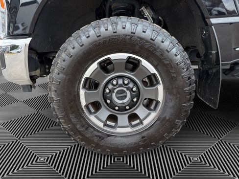 Used 2023 Ford F250 King Ranch w/ Tremor Off-Road Package image 9