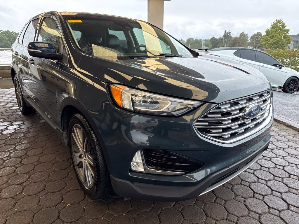 Used 2019 Ford Edge Titanium w/ Cold Weather Package AWD/4WD image 4