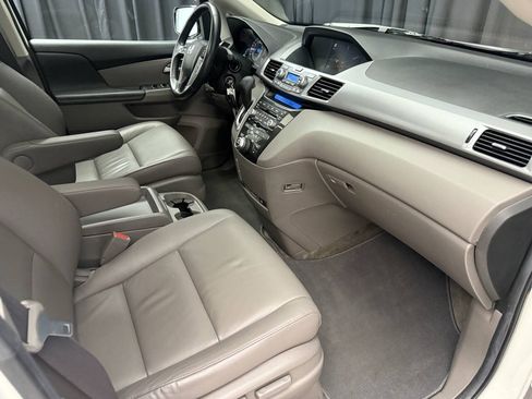 Used 2013 Honda Odyssey Touring image 23