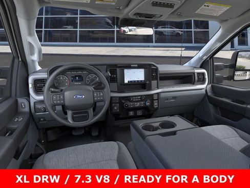 New 2025 Ford F350 XL w/ XL Chrome Package image 9