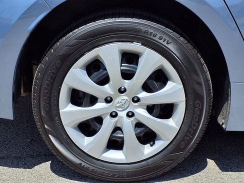 Used 2024 Toyota Corolla LE FWD image 7