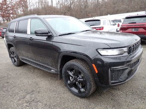 New 2026 Jeep Grand Cherokee L Limited w/ Limited Altitude Package AWD/4WD image 9