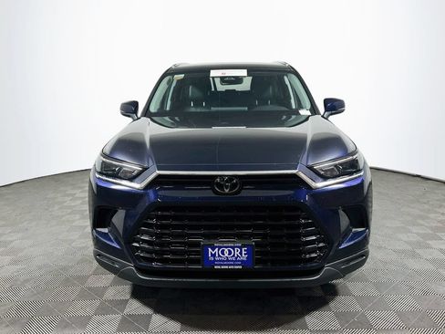 Certified 2025 Toyota Grand Highlander AWD image 2