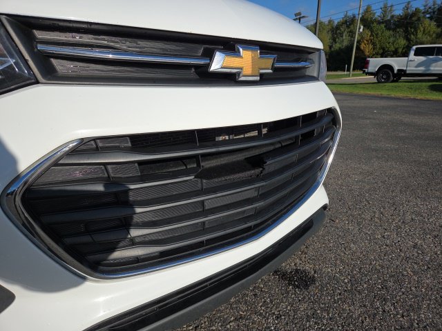 Used 2017 Chevrolet Trax LS FWD image 19