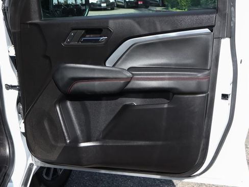 Used 2023 Chevrolet Colorado Z71 w/ Advanced Trailering Package AWD/4WD image 47