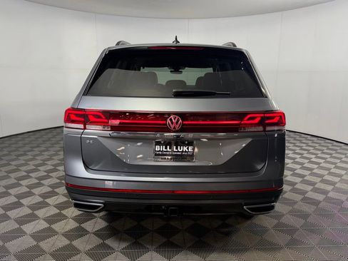 Used 2025 Volkswagen Atlas SE FWD image 5