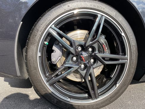 Used 2024 Chevrolet Corvette Stingray Convertible w/ Z51 Performance Package image 40