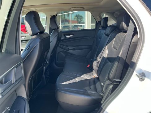 Used 2024 Ford Edge Titanium image 12