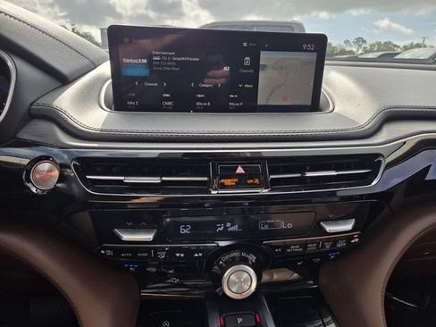 Used 2022 Acura MDX SH-AWD w/ Advance Package image 24