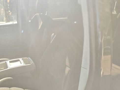 Used 2011 Chrysler Town & Country Touring FWD image 20