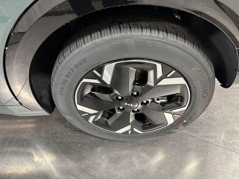 New 2026 Kia Niro Wind FWD image 12