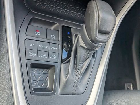 Used 2025 Toyota RAV4 XLE image 15