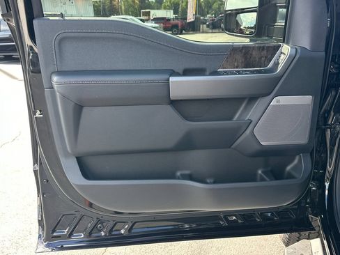Used 2026 Ford F250 Lariat w/ Lariat Premium Package AWD/4WD image 11