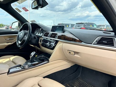 Used 2017 BMW 330i xDrive Sedan AWD/4WD image 10