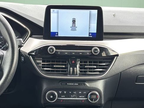 Used 2020 Ford Escape SE image 20