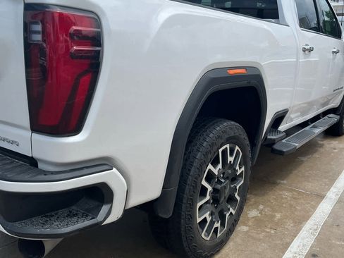 Used 2024 GMC Sierra 2500 Denali w/ Technology Package AWD/4WD image 12