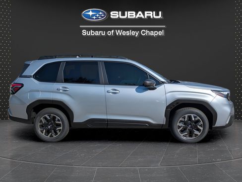 Used 2026 Subaru Forester Premium AWD/4WD image 4