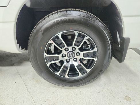 Used 2023 Nissan Titan SV w/ Accessory Utility Package image 41