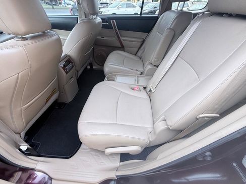 Used 2013 Toyota Highlander Limited image 31