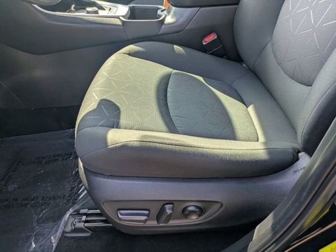 Used 2024 Toyota RAV4 AWD Hybrid image 17