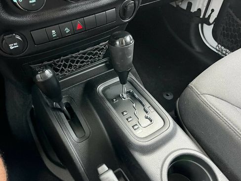 Used 2015 Jeep Wrangler Sport AWD/4WD image 43