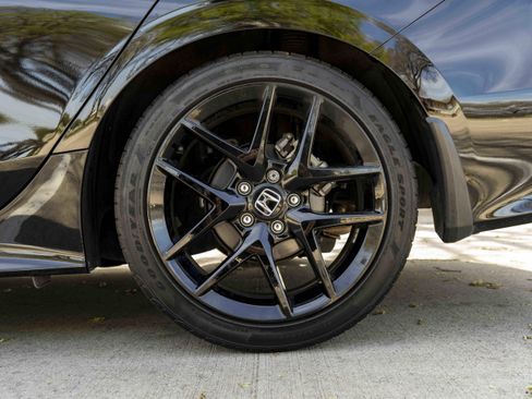 Used 2025 Honda Civic Sport image 15