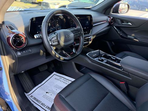 Used 2025 Chevrolet Equinox RS AWD/4WD image 11
