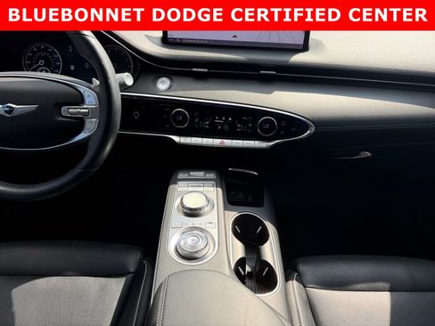 Used 2022 Genesis GV70 2.5T w/ Advanced Package AWD/4WD image 18