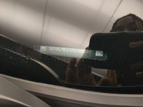 Used 2024 GMC Terrain SLE w/ Driver Convenience Package image 33