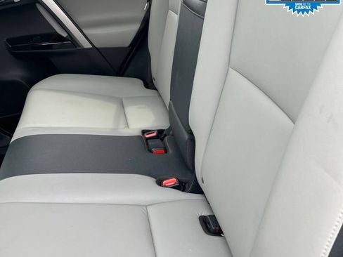Used 2018 Toyota RAV4 Limited AWD/4WD image 19