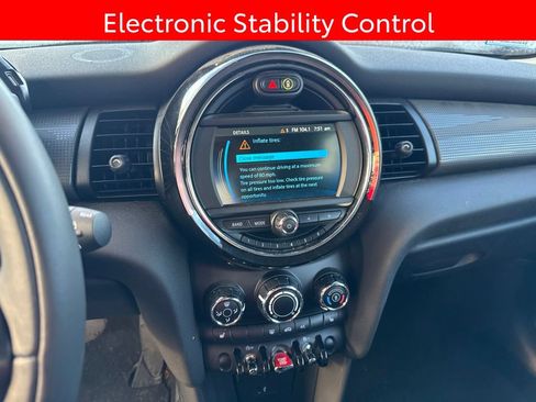 Used 2021 MINI Cooper 2-Door Hardtop FWD image 8