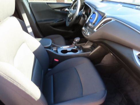 Used 2024 Chevrolet Malibu RS image 11