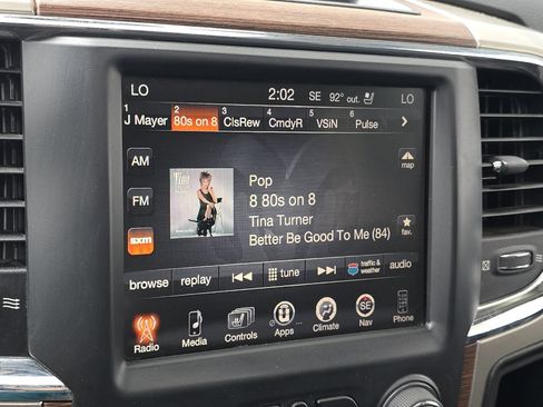 Used 2015 RAM 3500 Laramie w/ Convenience Group AWD/4WD image 17