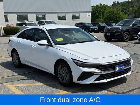 Certified 2024 Hyundai Elantra SEL FWD image 8