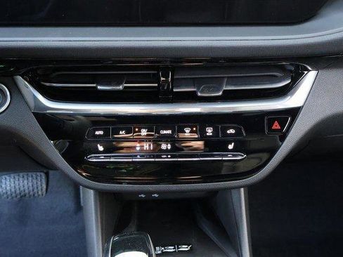 New 2026 Buick Envista Avenir image 23