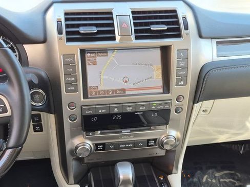 Used 2021 Lexus GX 460 Premium w/ Premium Package AWD/4WD image 24