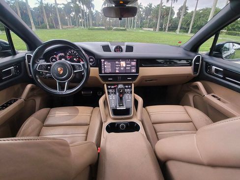 Used 2019 Porsche Cayenne S AWD/4WD image 32