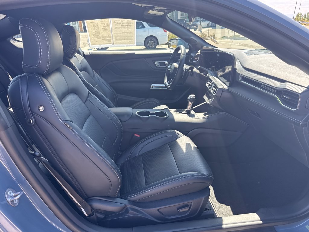 Used 2025 Ford Mustang GT Premium RWD image 26