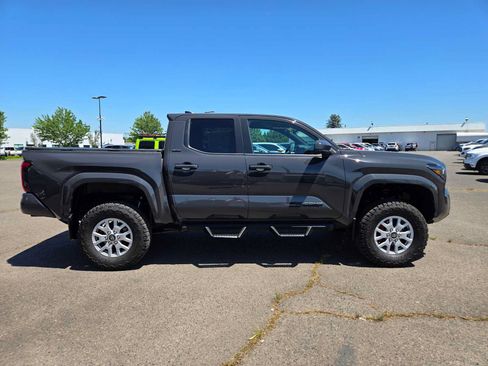 Used 2024 Toyota Tacoma SR5 AWD/4WD image 2