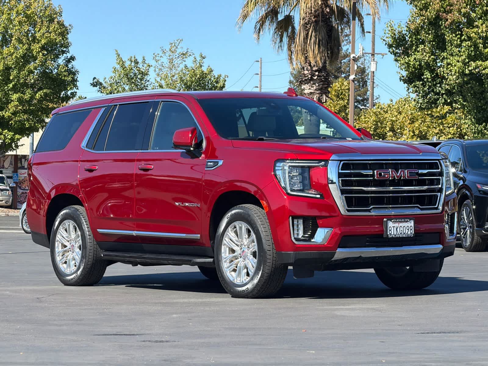 Used 2021 GMC Yukon SLT w/ SLT Luxury Plus Package AWD/4WD image 5