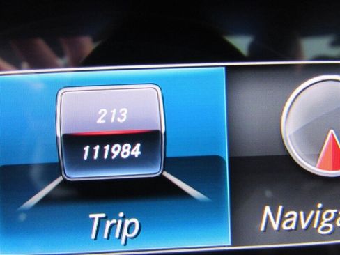 Used 2018 Mercedes-Benz S 560 Sedan image 24