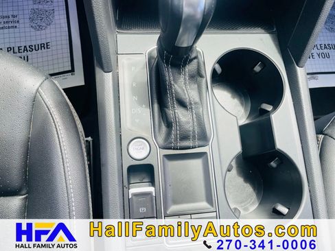 Used 2021 Volkswagen Atlas SE image 30