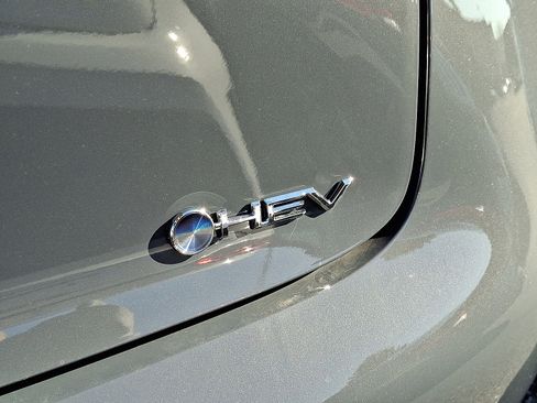 New 2026 Toyota Prius LE image 6