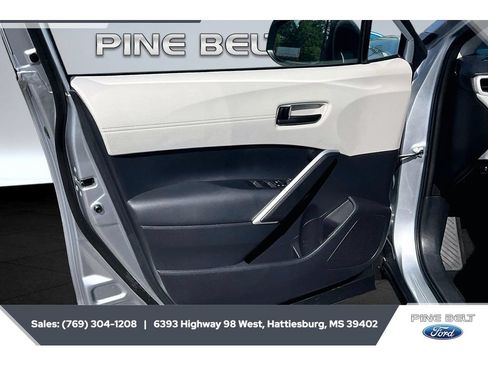 Used 2026 Toyota Corolla Cross L FWD image 18