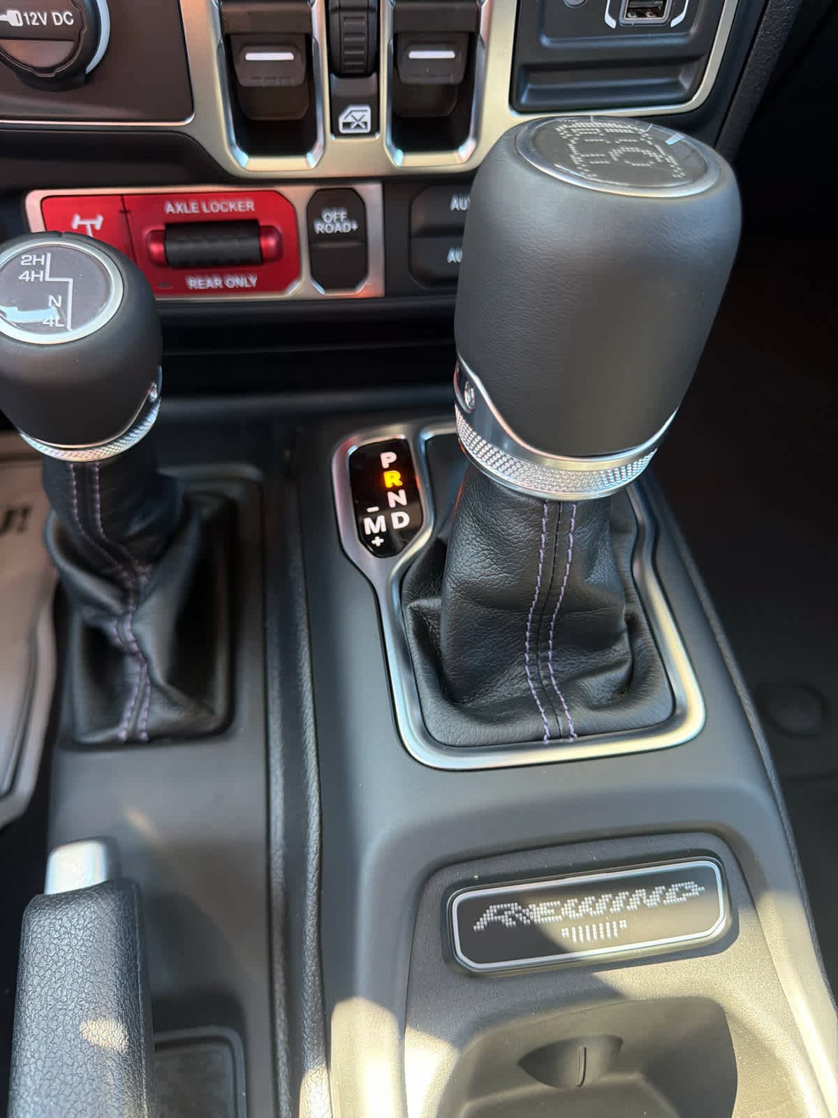 New 2026 Jeep Gladiator Sport AWD/4WD image 16