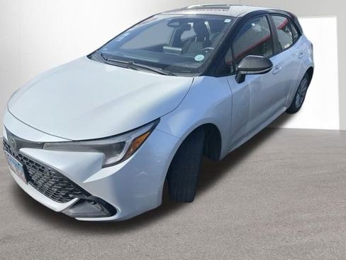 Certified 2023 Toyota Corolla SE image 3