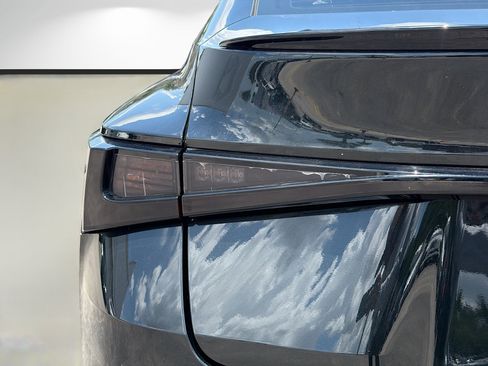 Used 2025 Lexus IS 350 F Sport w/ Accessory Package 2 RWD image 10