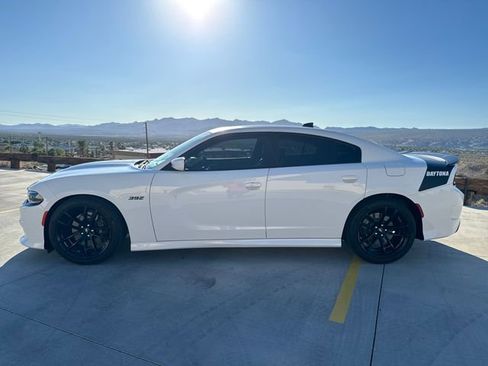 Used 2021 Dodge Charger Scat Pack w/ Daytona Edition Group image 2